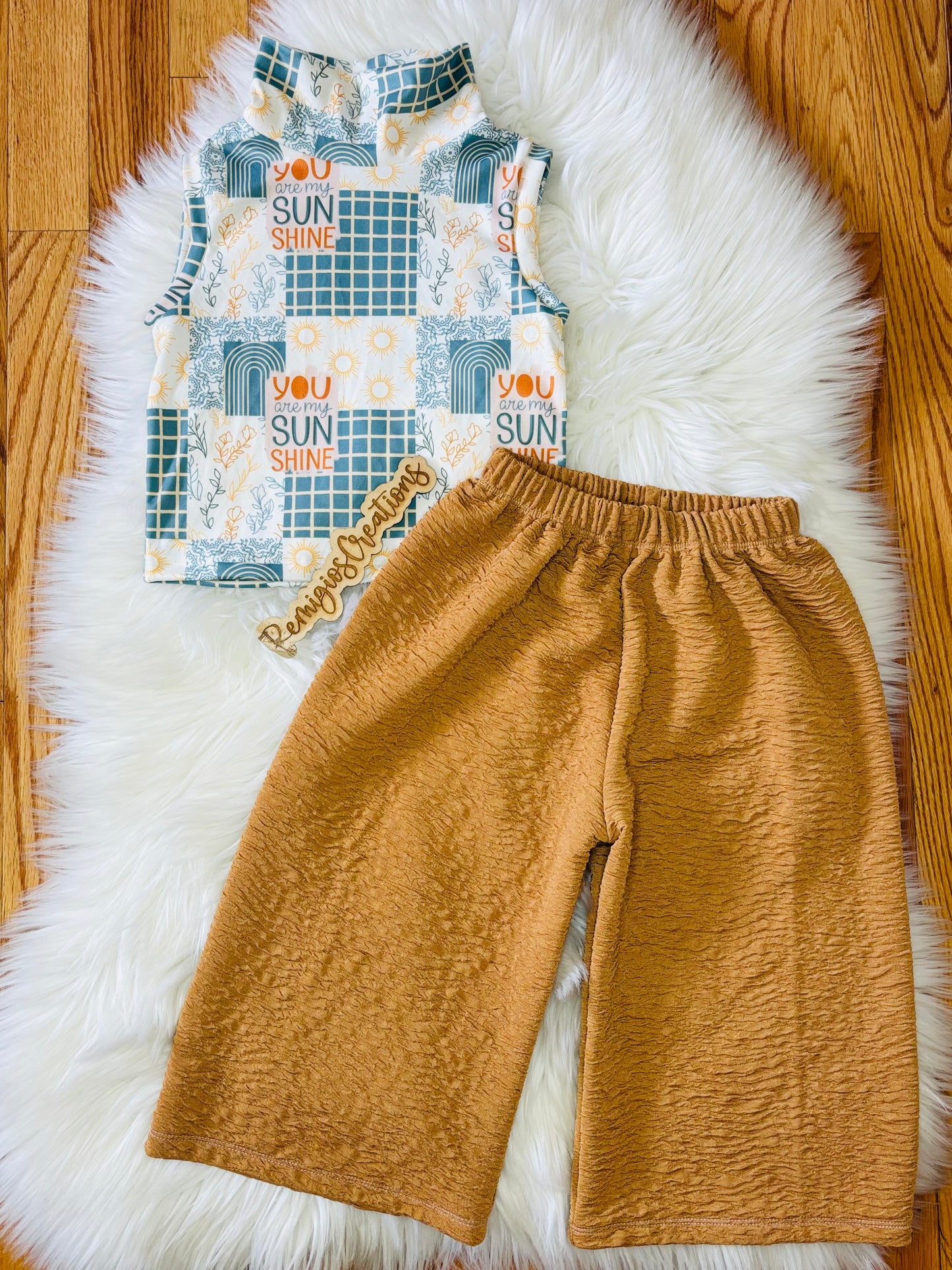2T Moc Neck w/Flow Pants