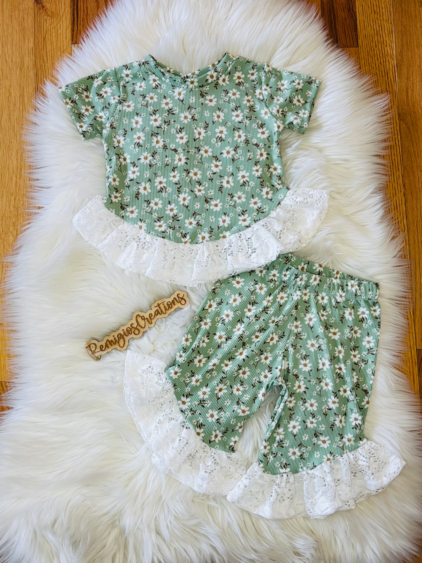 RTS 18-24 Lace Jasmine Capri Set