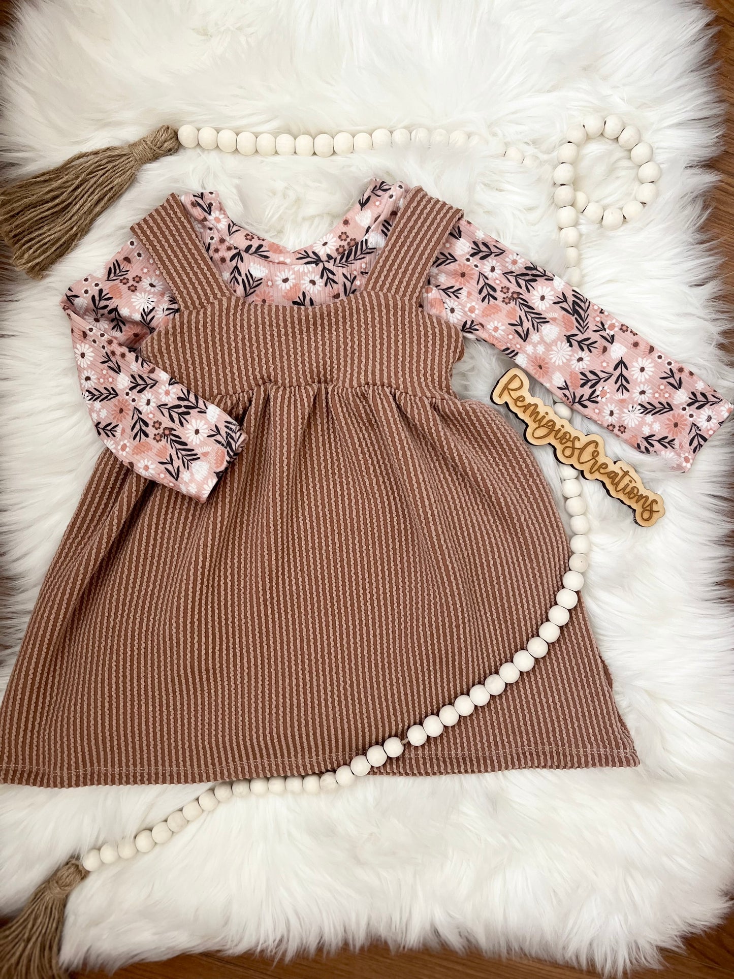 Ivy Pinafore W/Leo